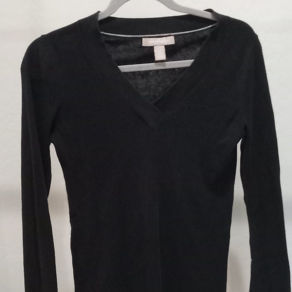 Banana Republic long sleeve, v-neck sweater.